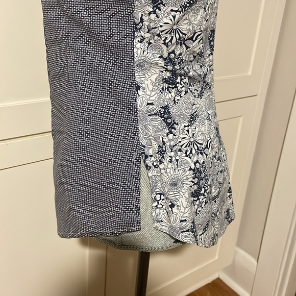 Dinh bá design - navy and white - short sleeve - front hidden zipper closure. - Picture 5 of 6